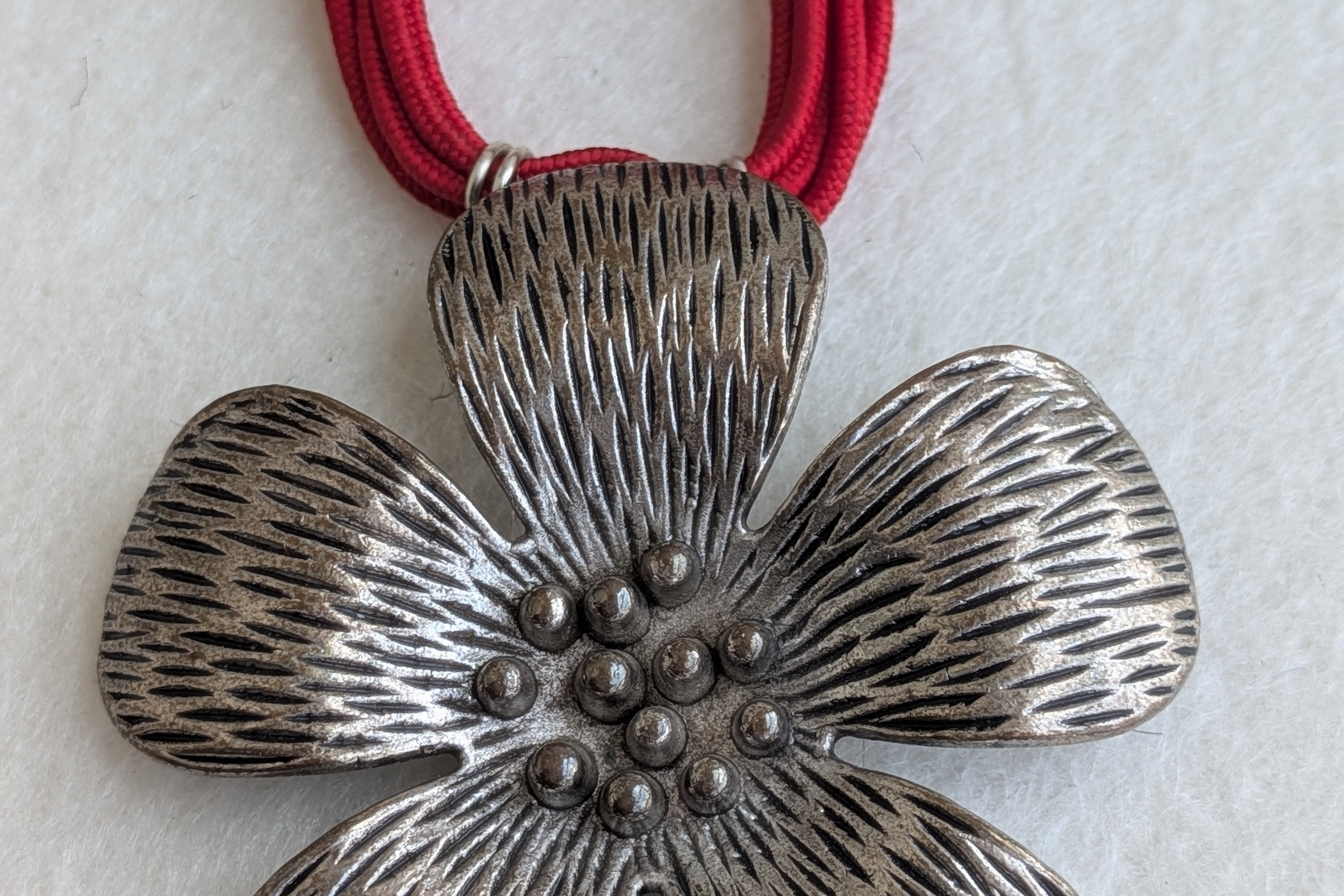 Kamala - 925 Silver Statement Flower Statement Pendant Necklace with Red Dori