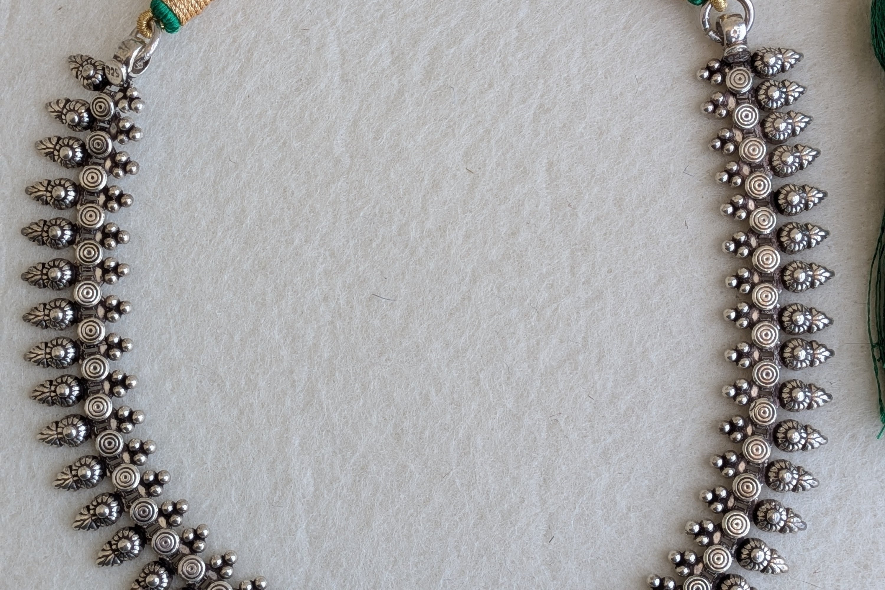 Cheryll - Intricate 925 Silver choker necklace with peacock green Dori