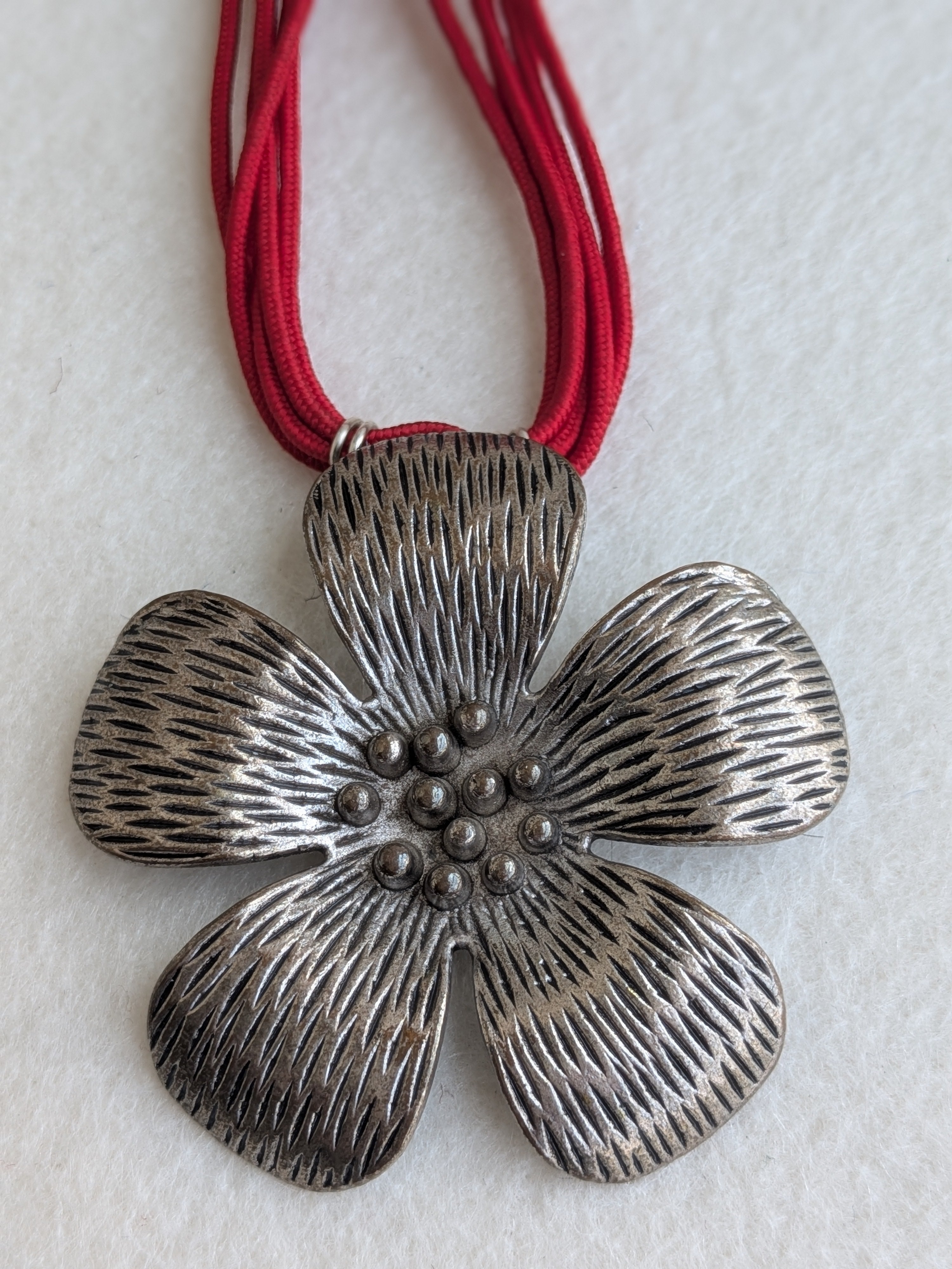 Kamala - 925 Silver Statement Flower Statement Pendant Necklace with Red Dori