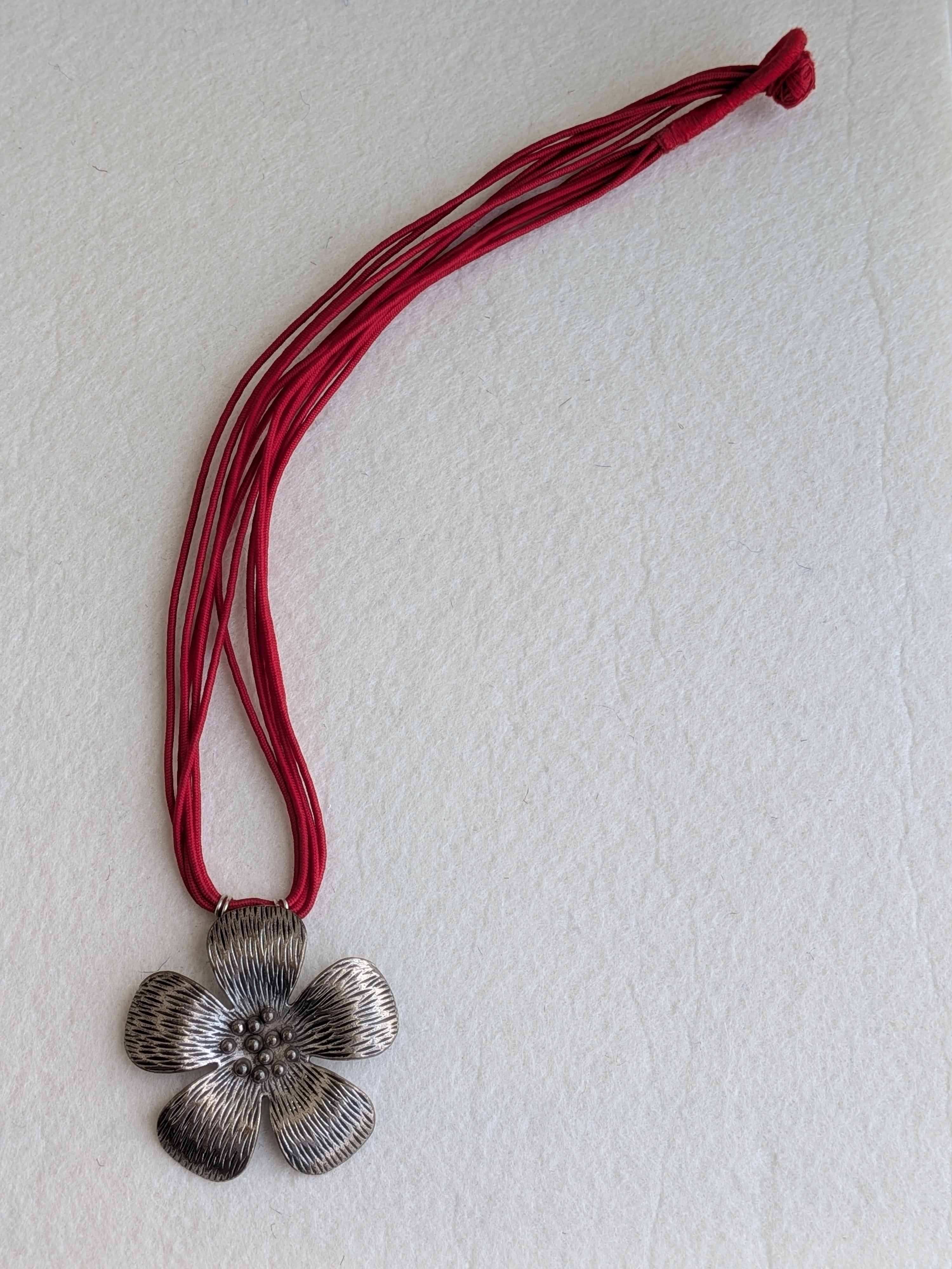 Kamala - 925 Silver Statement Flower Statement Pendant Necklace with Red Dori