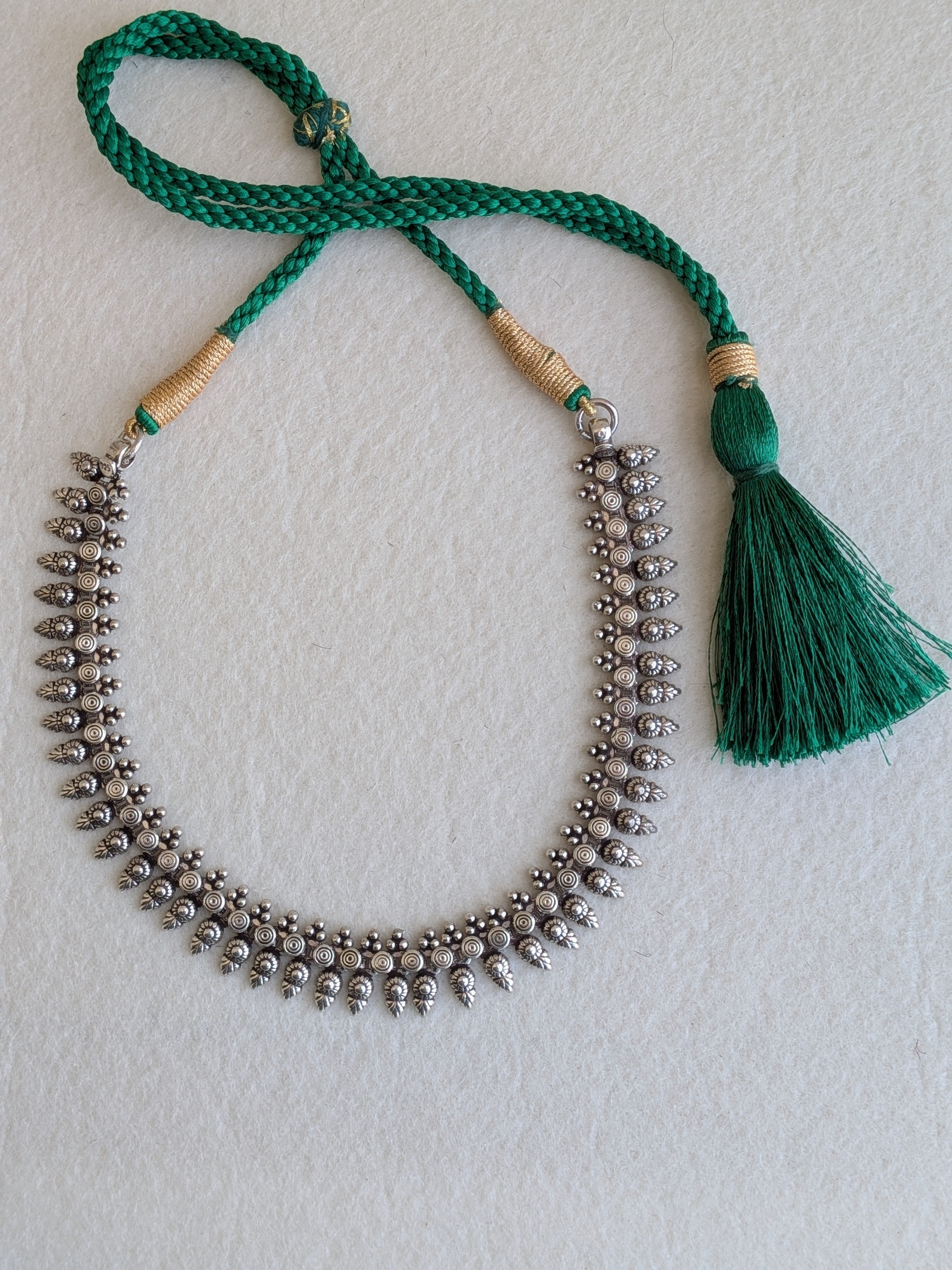 Cheryll - Intricate 925 Silver choker necklace with peacock green Dori