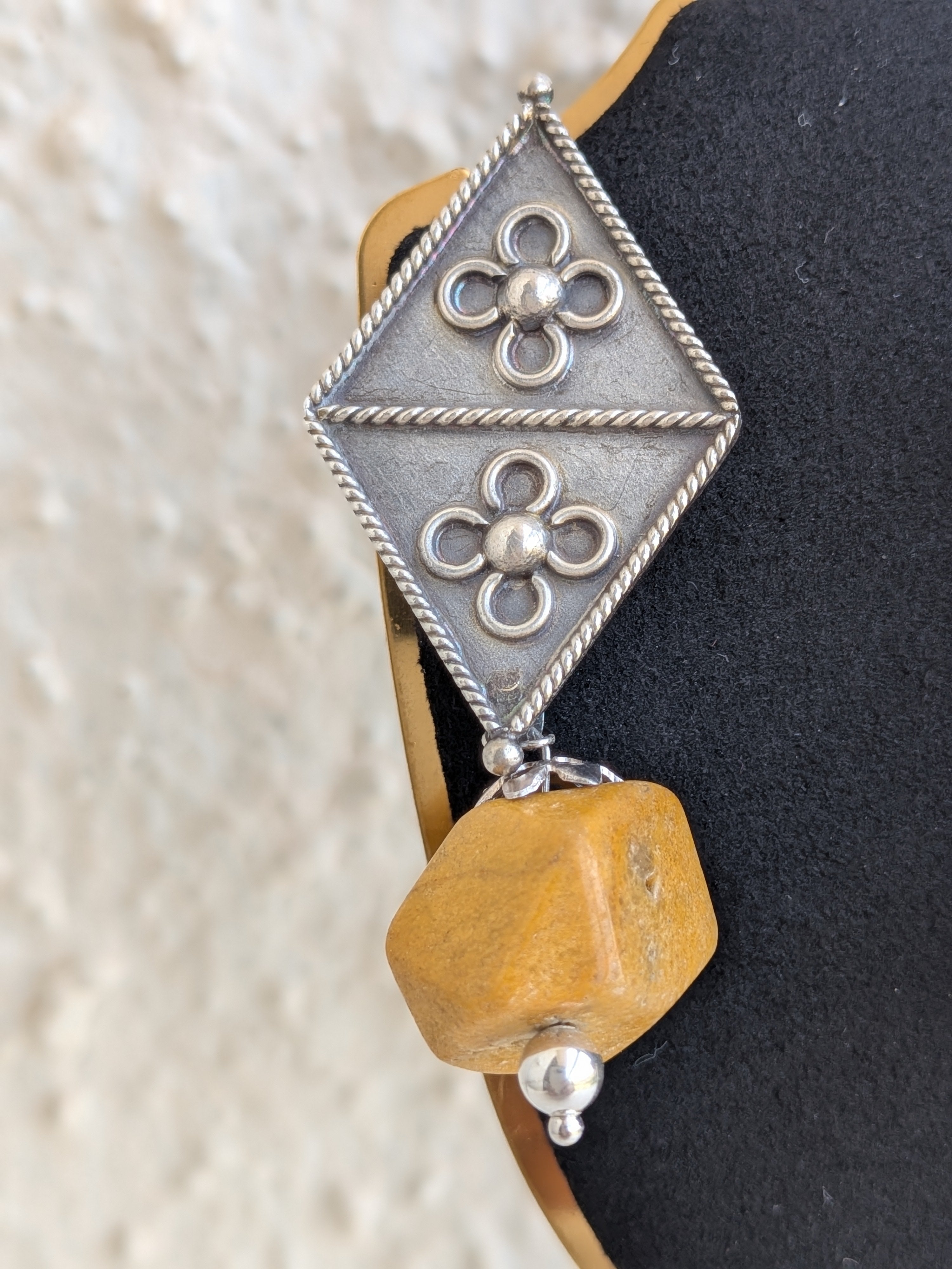 Handcrafted rhombus-shaped 925 silver earrings with yellow agate stones. Perfect for weddings, festivals, and traditional celebrations.